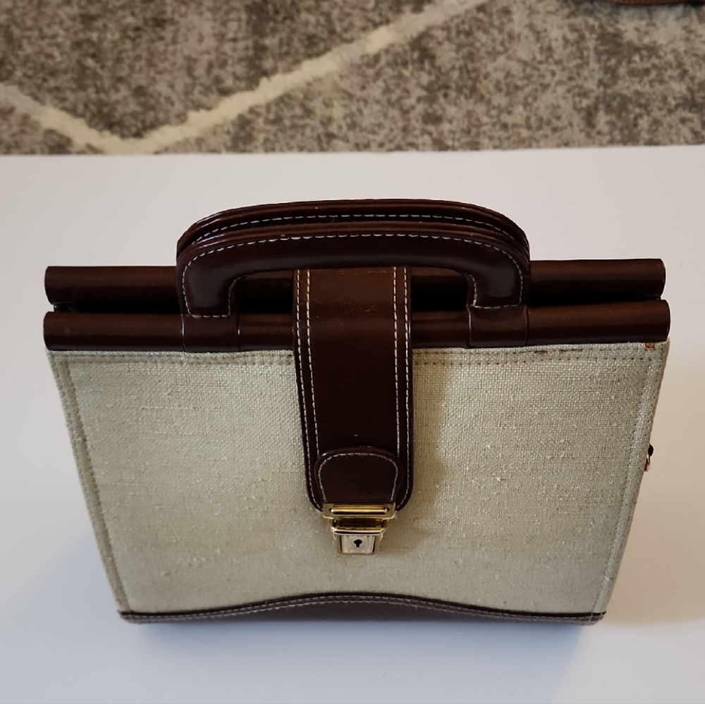 Bags By Marlo Vintage  Tan and Brown Top Handle Handbag.